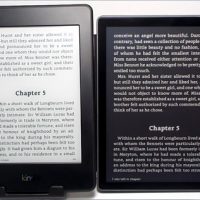 Kindle Oasis 2 vs Kindle Paperwhite 3 Comparison Review (Video) Kindle Oasis vs Kindle Paperwhite