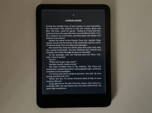 Kindle Colorsoft Light Bleed Dark Mode